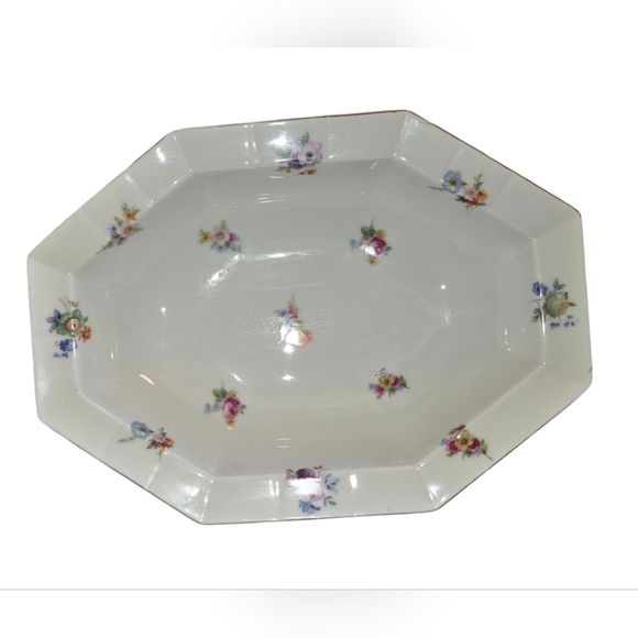 Furstenberg 9" Oval Vegetable Bowl - Picture 2 of 3